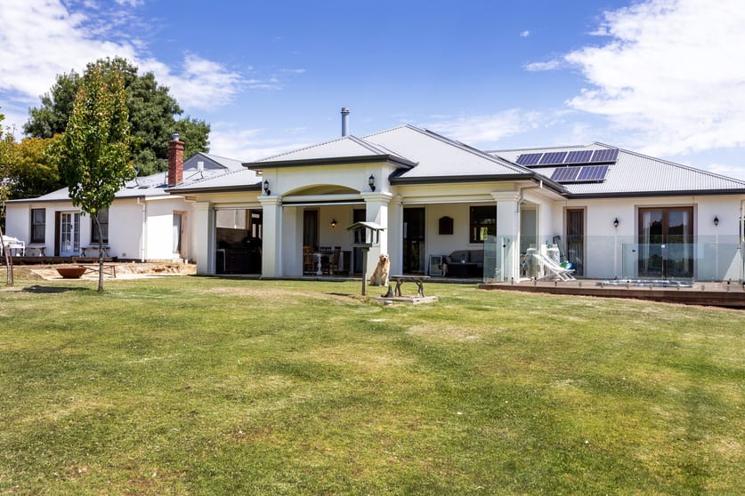 Click to view all images 33 Collins Road Summertown SA 5141 - Image 2