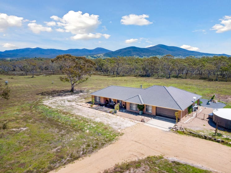 Click to view all images 69 Bell Lane Braidwood NSW 2622 - Image 1