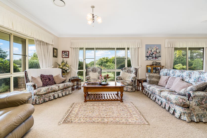 Click to view all images 127 Orchard Road Springside NSW 2800 - Image 3