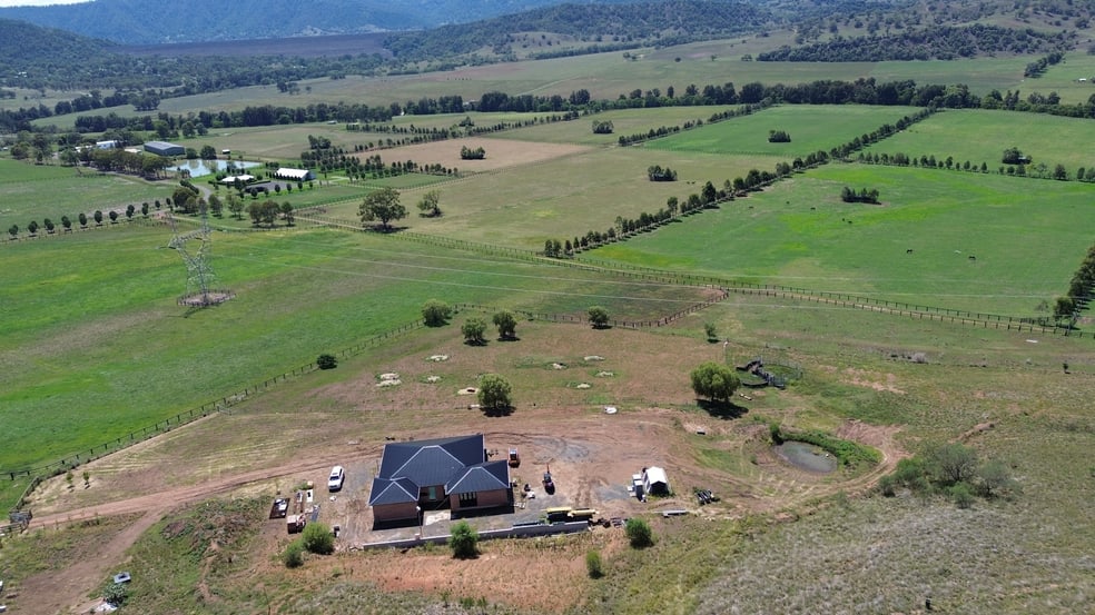 Click to view all images 24 Cavalry Line Road Scone NSW 2337 - Image 1