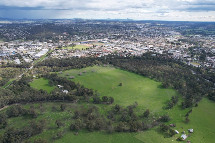Click to view all images Flinders Park – 50 Whittle Street Wagga Wagga NSW 2650 - Image 2