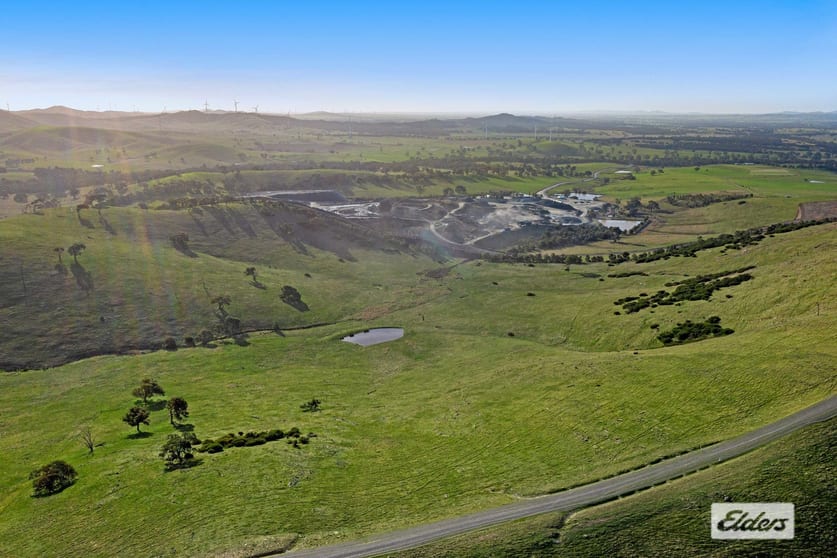 Click to view all images CA 33-35 Hopkins River Road Ararat VIC 3377 - Image 2