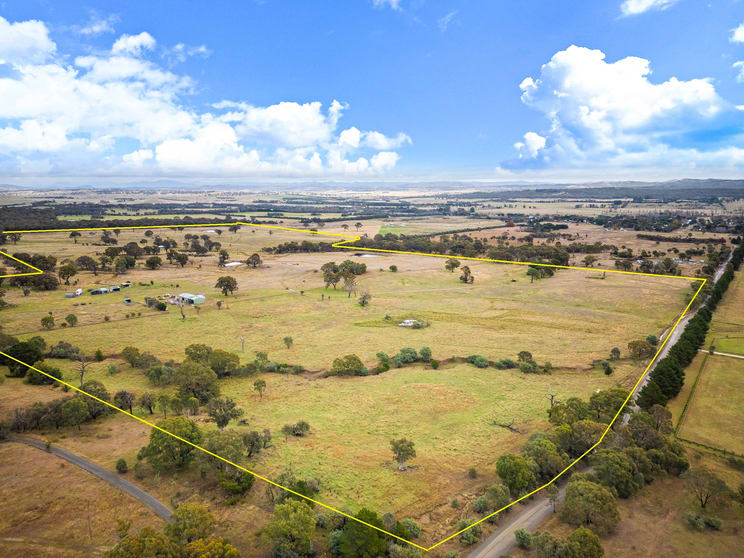 Click to view all images 128 Dairy Creek Road Gundaroo NSW 2620 - Image 2