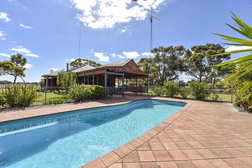 Click to view all images 1785 Naracoorte Road Bordertown SA 5268 - Image 1