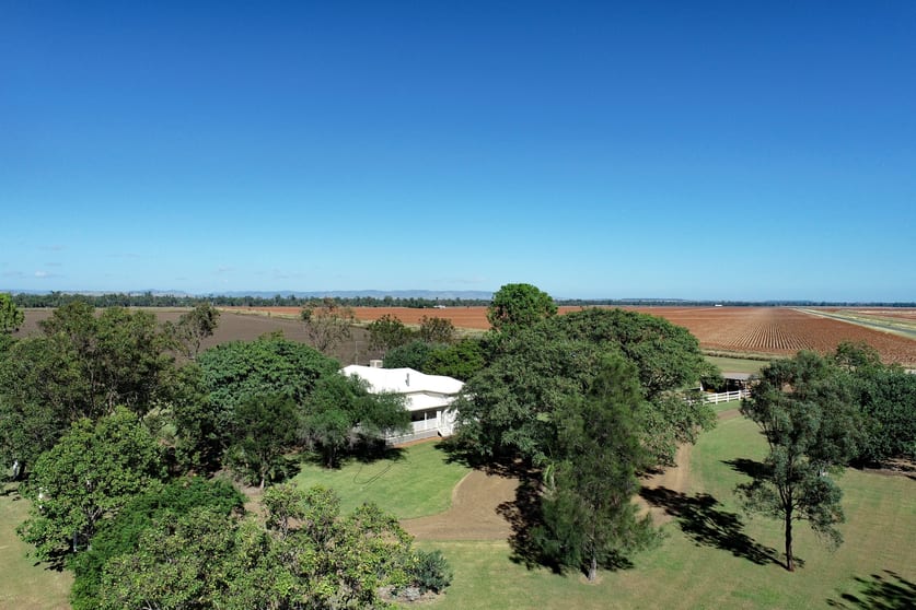 Click to view all images 175 Shepherdsons Road Dakenba QLD 4715 - Image 2
