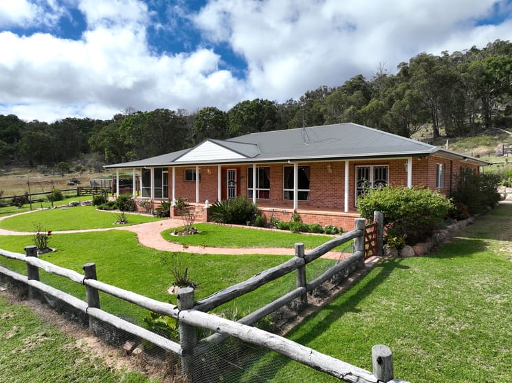 Click to view all images 128 McCowens Road Deepwater NSW 2371 - Image 2