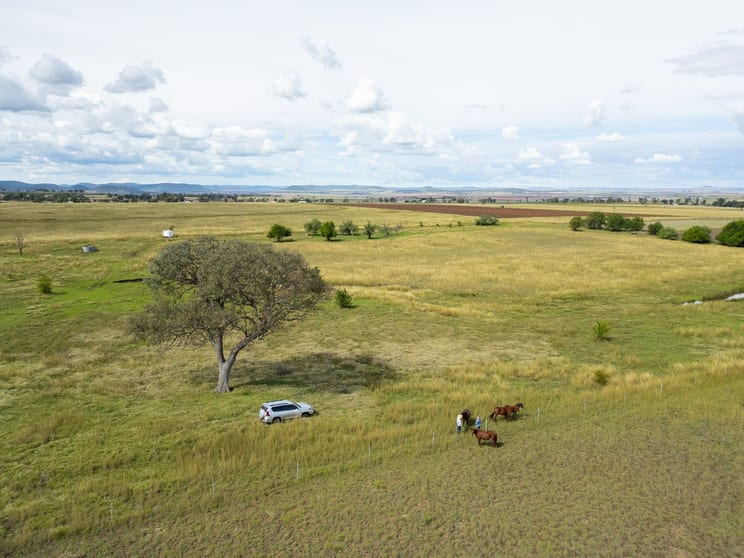 Click to view all images 79 Barlow Road Greenmount QLD 4359 - Image 1