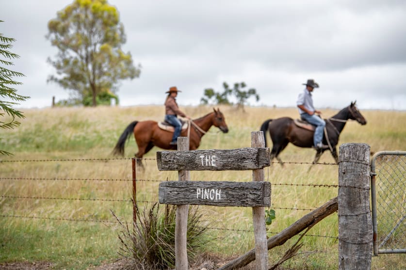 Click to view all images 'The Pinch' 55 Emerson Road Taromeo QLD 4314 - Image 2