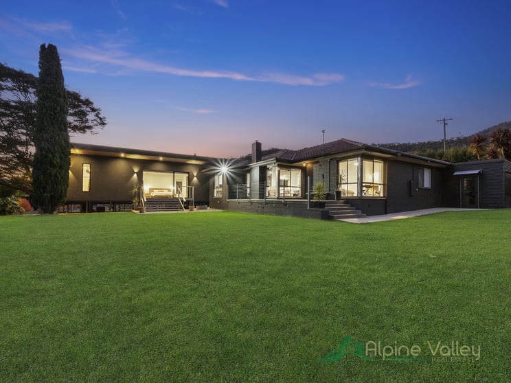 Click to view all images 759 Mountain Creek Road Tawonga VIC 3697 - Image 2