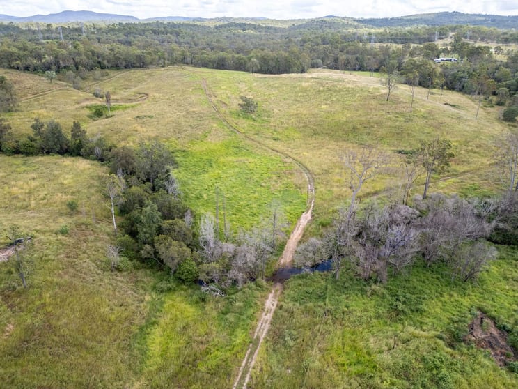 Click to view all images 385 Delaneys Road Horse Camp QLD 4671 - Image 2