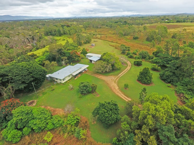 Click to view all images 315 Emerald End Road Mareeba QLD 4880 - Image 1