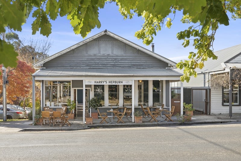 Click to view all images 115 Main Road Hepburn Springs VIC 3461 - Image 1
