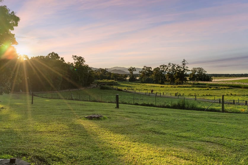 Click to view all images 70607 Bruce Highway Aloomba QLD 4871 - Image 1