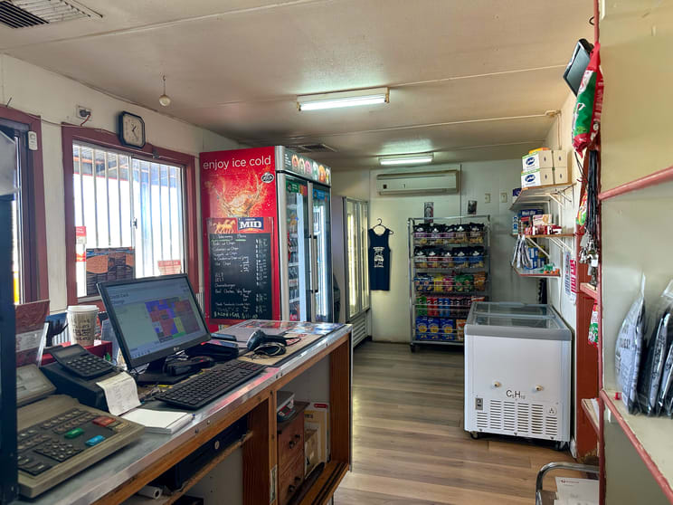Click to view all images 8824 Stuart Highway Hugh NT 0872 - Image 3