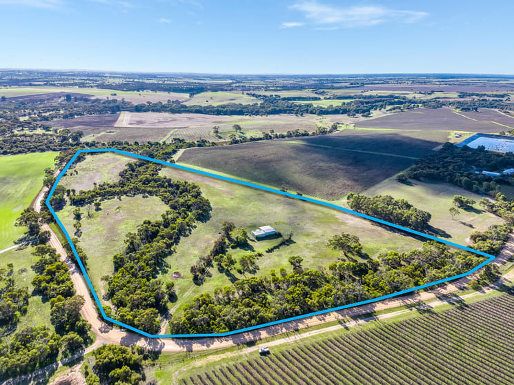 Click to view all images 293 Gilbert Siding Road Finniss SA 5255 - Image 3