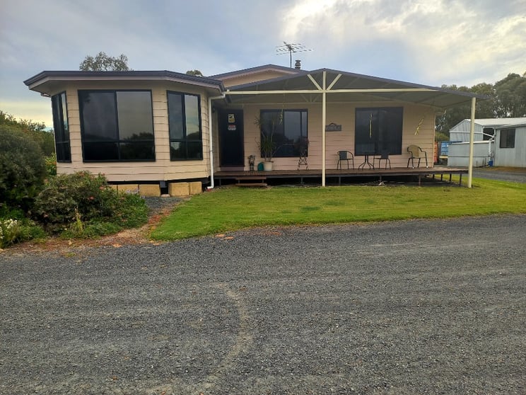 Click to view all images 229 Wireless Road Waterloo WA 6228 - Image 2