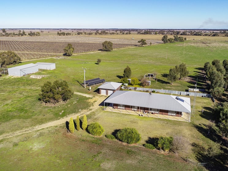 Click to view all images 5610 Riddoch Highway Padthaway SA 5271 - Image 2