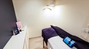 Click to view all images Beauty Salon business for sale in Aitkenvale - Image 3