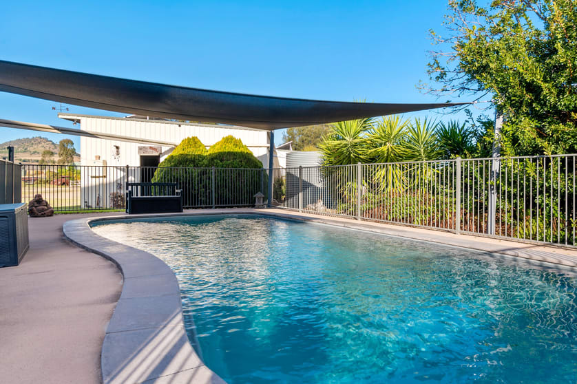 Click to view all images 28 Rockbrae Road Yangan QLD 4371 - Image 3