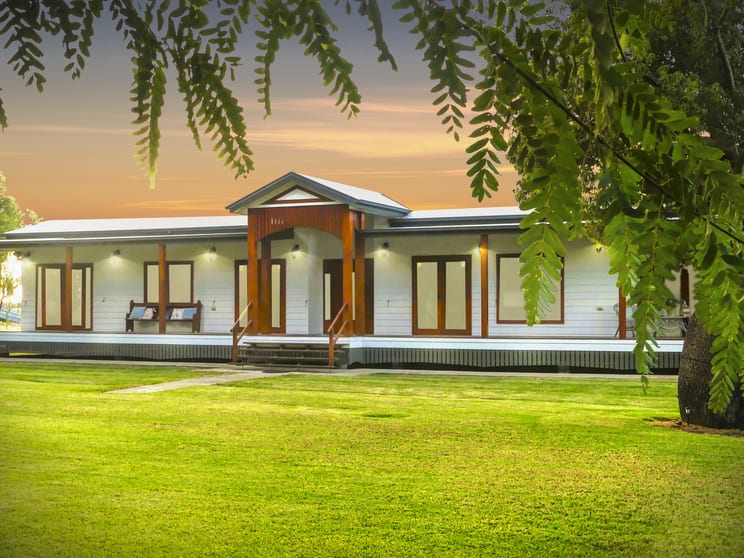 Click to view all images 'Moriah' 671 Hopelands School Road Chinchilla QLD 4413 - Image 2