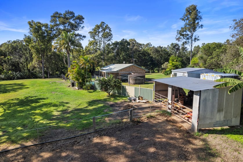 Click to view all images 27 Balaclava Road Veteran QLD 4570 - Image 2