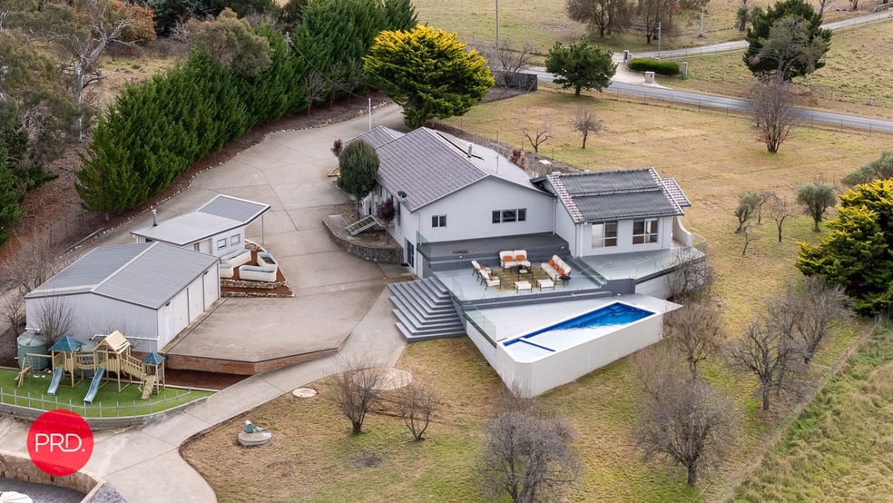 Click to view all images 79 Vaughan Drive Sutton NSW 2620 - Image 2