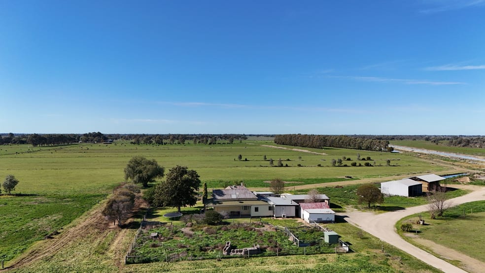 Click to view all images 186 Hildebrands Road Horfield VIC 3567 - Image 3