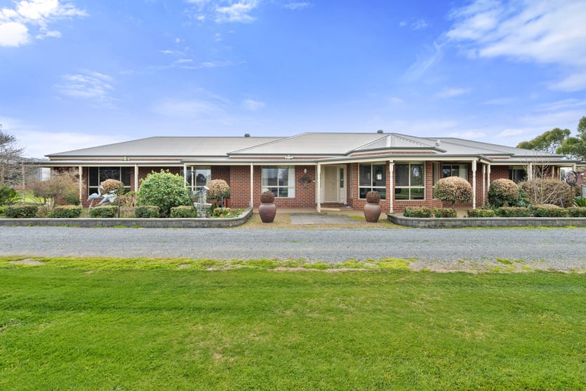 Click to view all images 993 Nathalia - Waaia Road Waaia VIC 3637 - Image 3