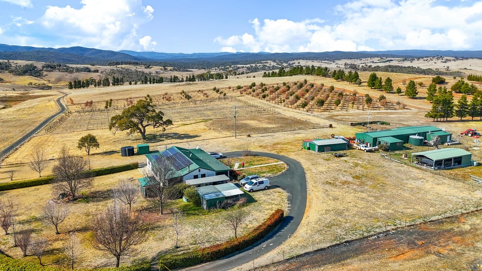 Click to view all images 230 Cappanana Road Bredbo NSW 2626 - Image 2