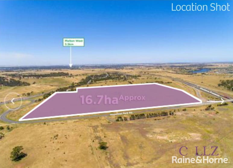 Click to view all images 1 Hopetoun Park Road Hopetoun Park VIC 3340 - Image 2