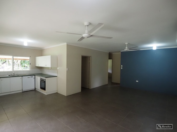 Click to view all images 18 Meuanbah Road Bombeeta QLD 4871 - Image 3
