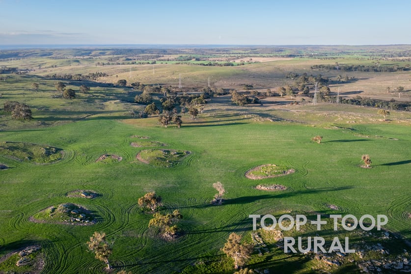 Click to view all images 140 Pebbly Range Road Tungkillo SA 5236 - Image 2
