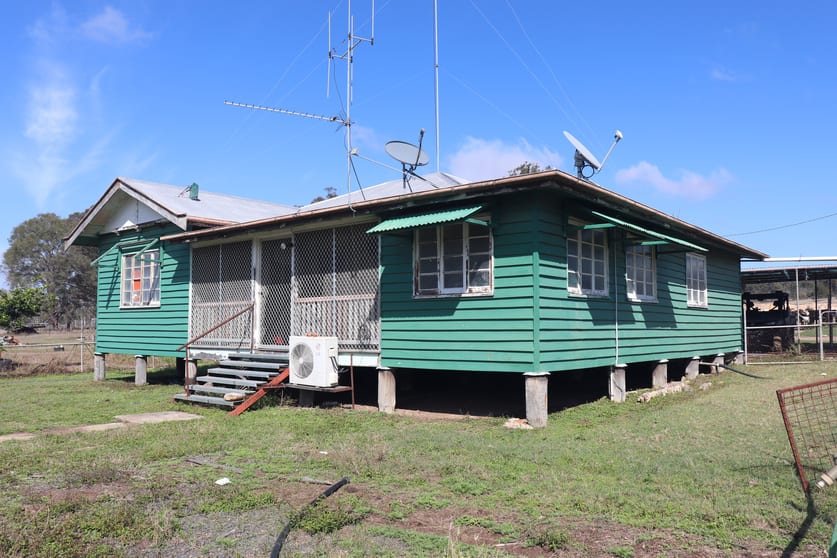 Click to view all images 25731 Burnett Highway Cynthia QLD 4627 - Image 2