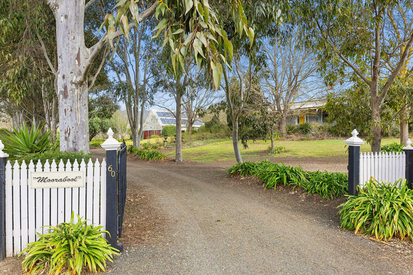 Click to view all images 60 Cross Street Batesford VIC 3213 - Image 3