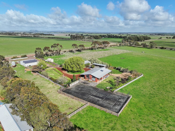 Click to view all images 31 Mount Myrtoon Lane Kariah VIC 3260 - Image 1
