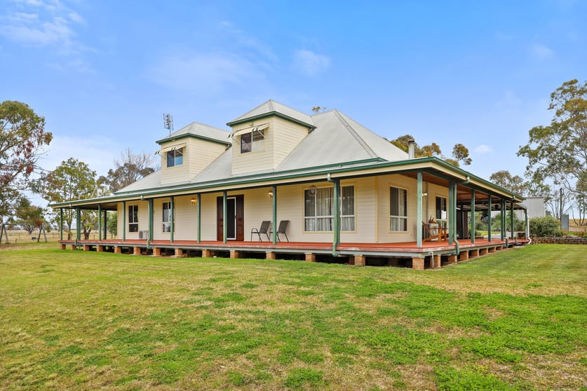 Click to view all images 351 Jenners Lane Tamworth NSW 2340 - Image 2