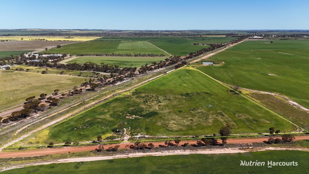 Click to view all images 220 Walker Road Wadderin WA 6369 - Image 1