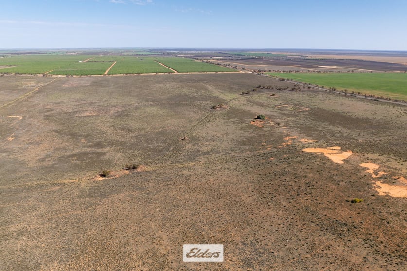 Click to view all images 22 Hards Lane Cullulleraine VIC 3496 - Image 1