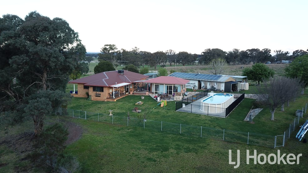 Click to view all images 58 Muirhead Street Inverell NSW 2360 - Image 2
