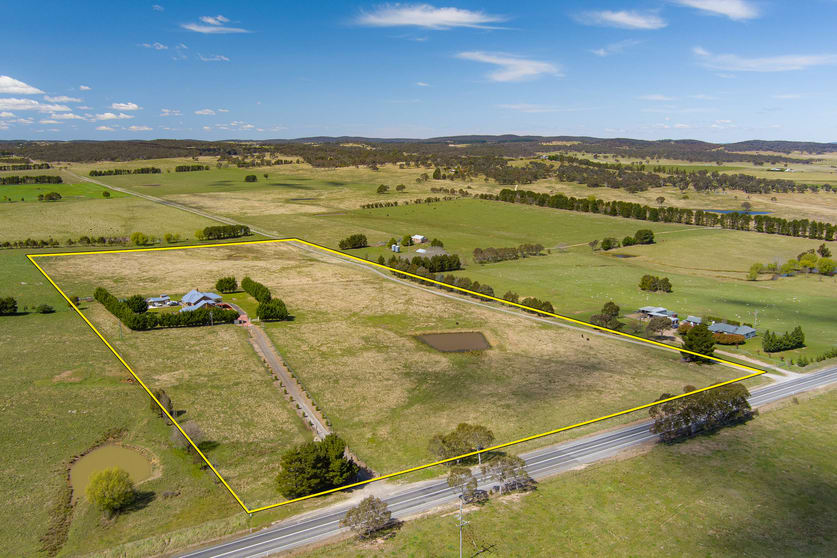 Click to view all images 3958 Braidwood Road Tirrannaville NSW 2580 - Image 3