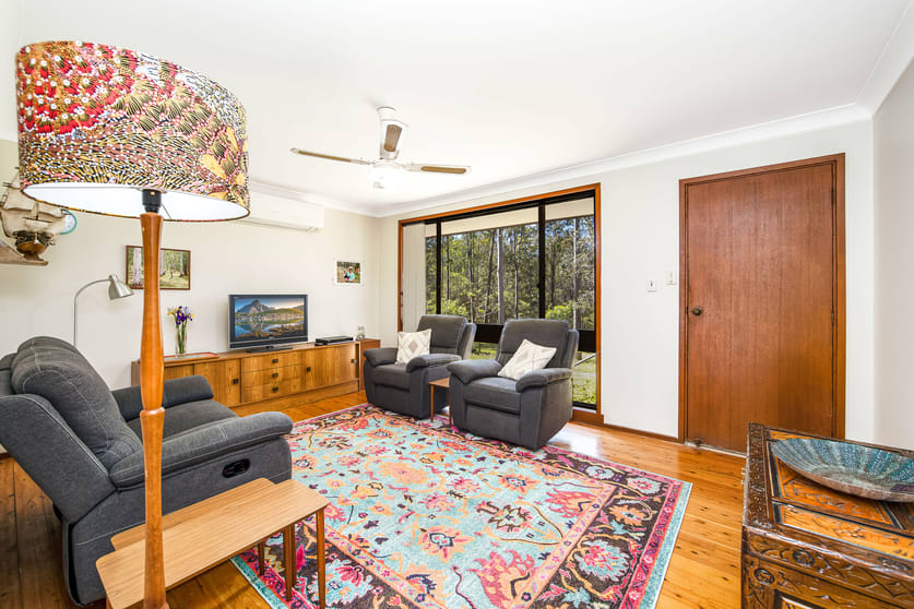 Click to view all images 204 Durren Road Jilliby NSW 2259 - Image 3