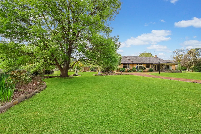 Click to view all images "Myndarra", 129 Porters Road Orford VIC 3284 - Image 1