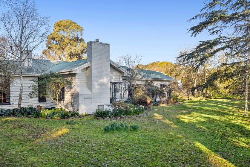 Click to view all images 2939 Romsey Road Chintin VIC 3756 - Image 2