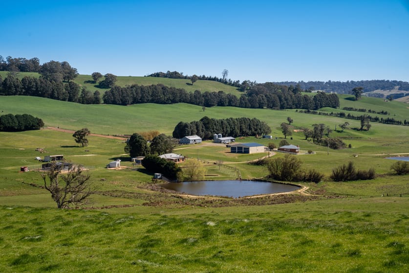 Click to view all images 'Lochgary' Edith Road Oberon NSW 2787 - Image 1
