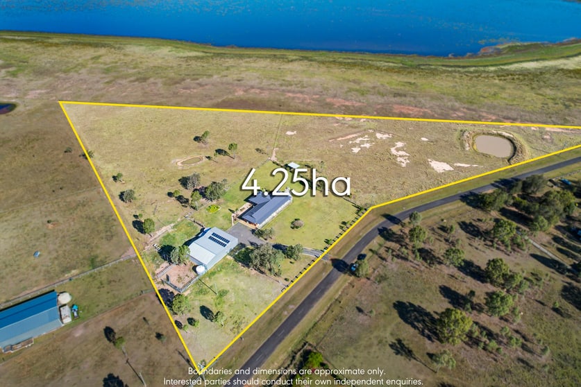Click to view all images 10 Jimba Road Lockyer Waters QLD 4311 - Image 2