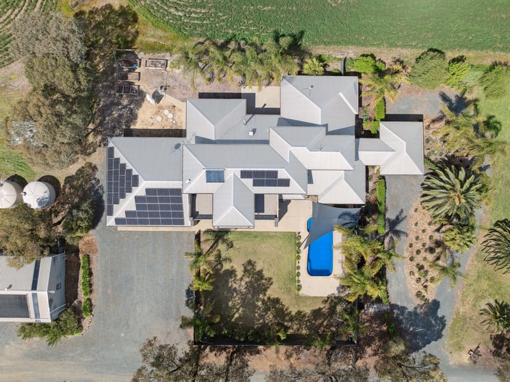 Click to view all images 575 Stratton Road Echuca VIC 3564 - Image 2