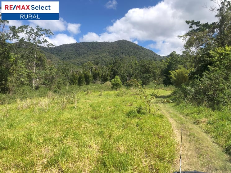 Click to view all images 1332 Calen Mount Charlton Road Mount Charlton QLD 4741 - Image 3