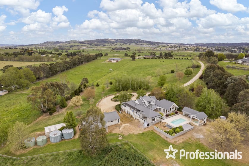 Click to view all images 153 Gormans Hill Road Bathurst NSW 2795 - Image 2