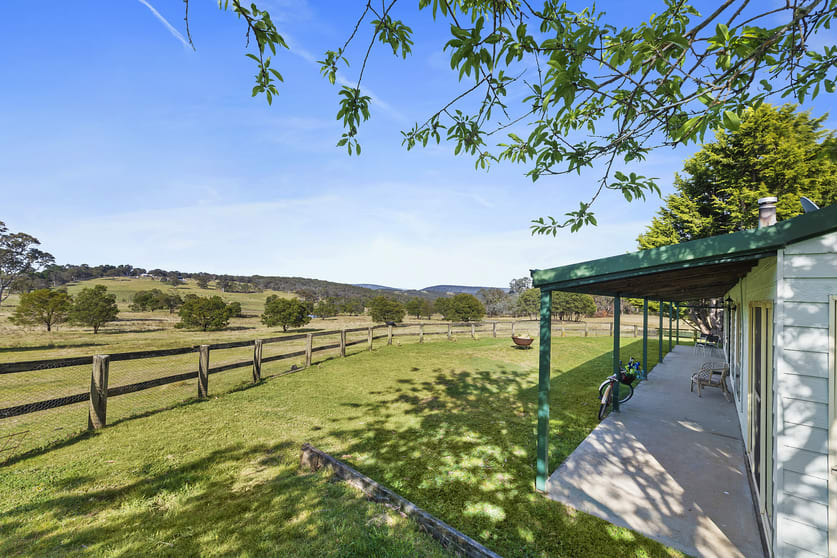 Click to view all images 60 Long Swamp Road Greenwich Park NSW 2580 - Image 2