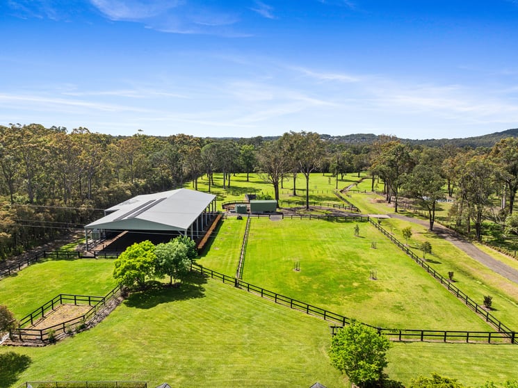 Click to view all images 12 Song Bird Lane Jilliby NSW 2259 - Image 3
